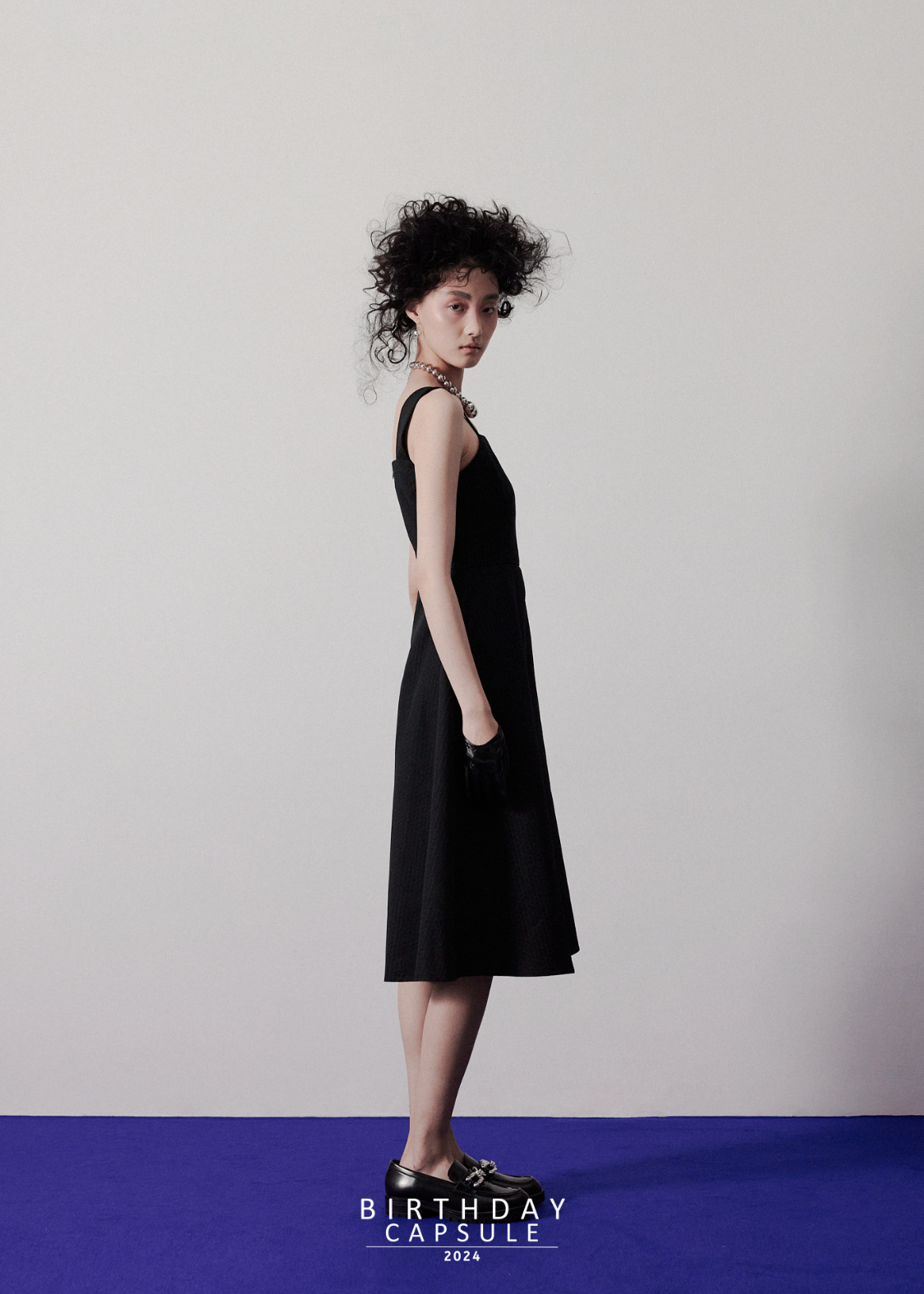 Anya Midi Dress in Vintage Black